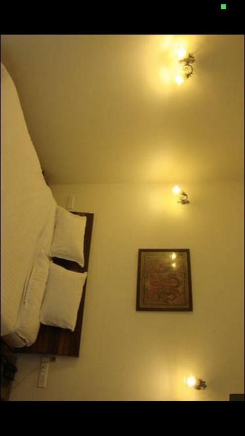 Awtar Mansion Panzió Agra  Kültér fotó